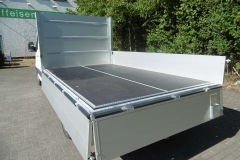 Aluminium Bordwandaufbau für Transporterklasse mit multifunktionaler Ladungssicherung (2)