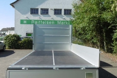 Aluminium Bordwandaufbau für  Transporterklasse mit multifunktionaler Ladungssicherung (3)