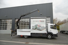 halber Planenaufbau mit Heck Ladekran von HIAB fuer den Baustoffhandel (14)