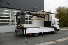 halber Planenaufbau mit Heck Ladekran von HIAB fuer den Baustoffhandel (23)