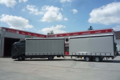 LKW und Anhänger mit Schiebespannplanen (2)