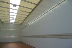 Möbel Kofferaufbau mit ausschiebbarer Möbeltreppe (8)