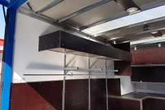 Plywood Kofferaufbau mit hinterschlagender Ladebordwand als Werkstattwagen mit einem speziellen Innenausbau (7)