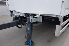 Tandemanhänger mit Schlüsselloch Kofferaufbau und Durchladefunktion für eintauchende Ladebordwand vom ziehen LKW (5)
