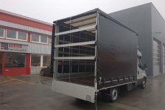 Umbau der Fahrerkabine auf eine Hatscher Schlaf- und Dachschlafkabine mit Schiebespannplanenaufbau (4)