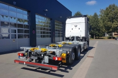 Wechselrahmen mit Höhenverstellung in verzinkter Bauweise auf LKW Fahrgestell (3)