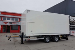 Zentralachsanhänger mit speziellem Innenausbau für Luftschläuche als Rüstfahrzeug für mobile Saugwagen (5)